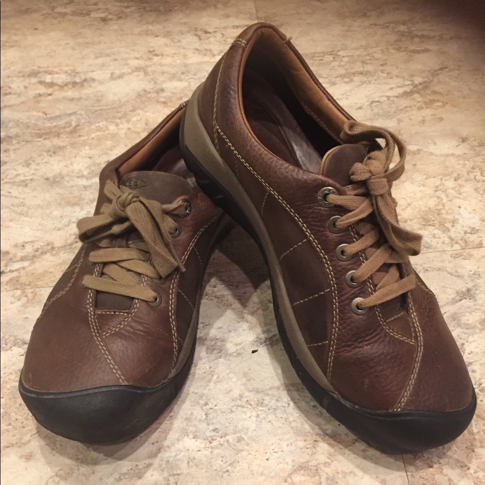Women’s Keen shoes size 9